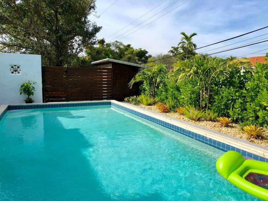House With Pool And Bbq, 12 Min To The Beach Miami Shores Bagian luar foto