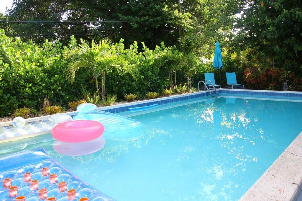 House With Pool And Bbq, 12 Min To The Beach Miami Shores Bagian luar foto