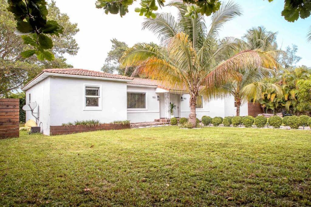 House With Pool And Bbq, 12 Min To The Beach Miami Shores Bagian luar foto